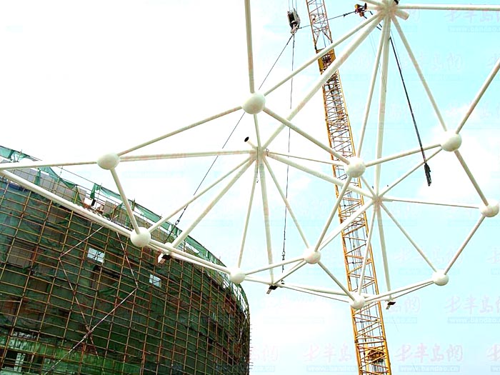 辉县体育馆网架安装