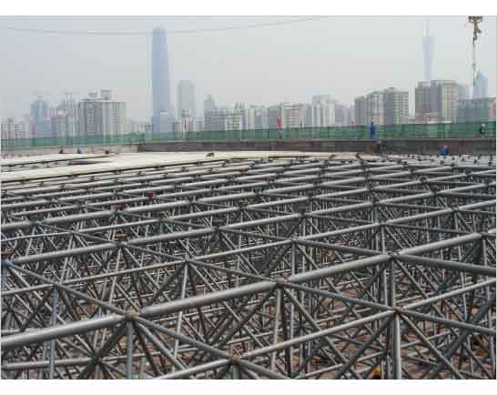 辉县新建铁路干线广州调度网架工程